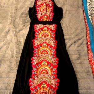 Beautiful maxi dress from New York and Company, size medium.